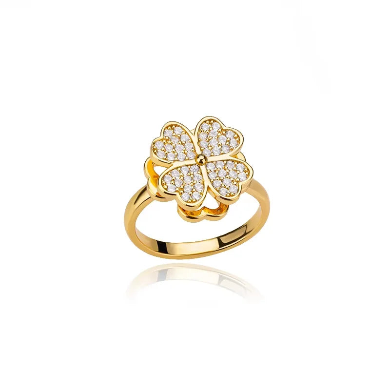 The Crystal Clover Kinetic Ring