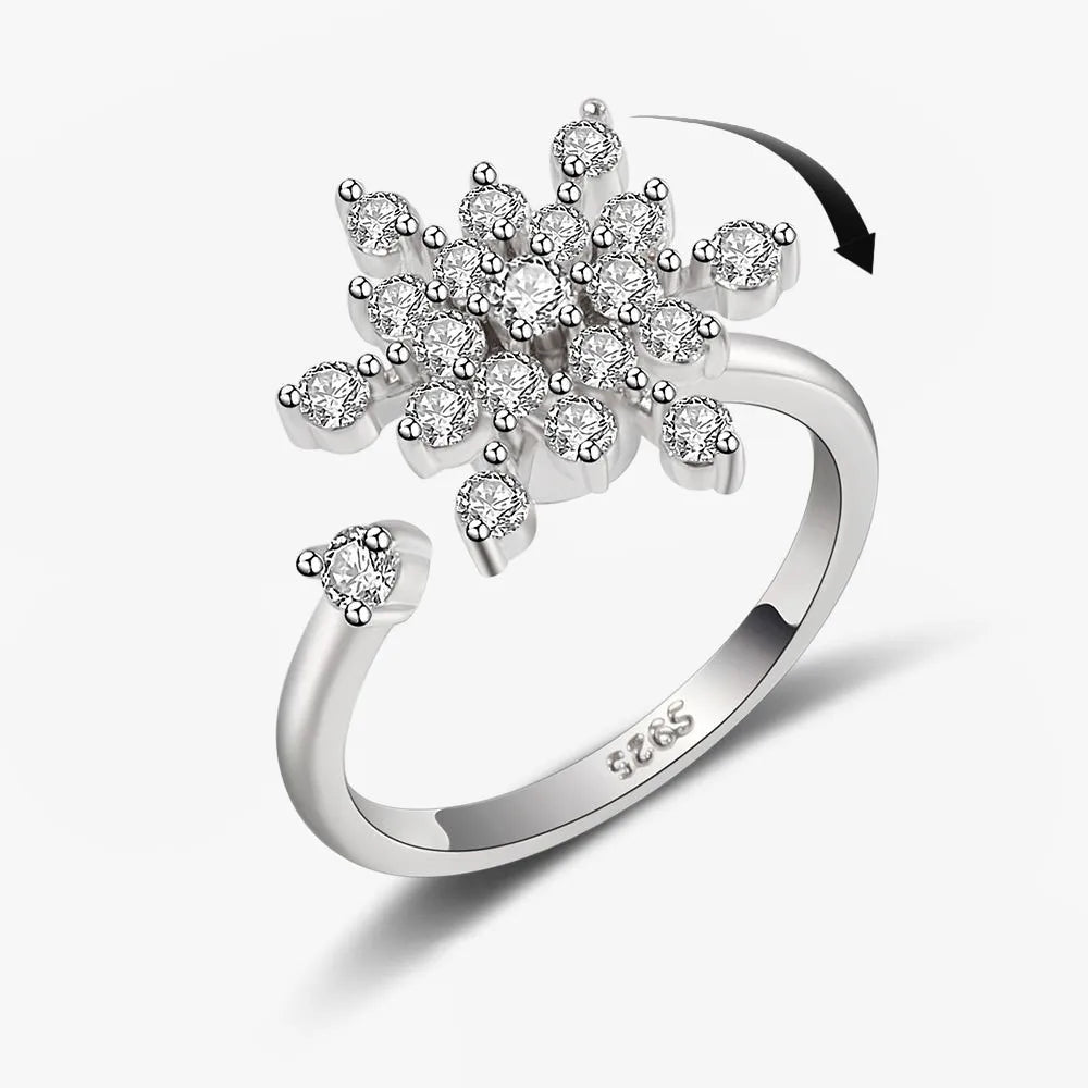 The Lumière Snowflake Ring