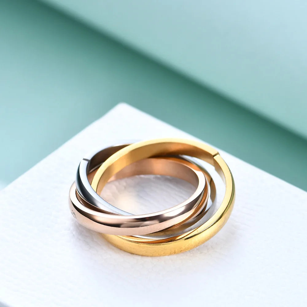 The Tri-Tone Harmony Interlinked Ring