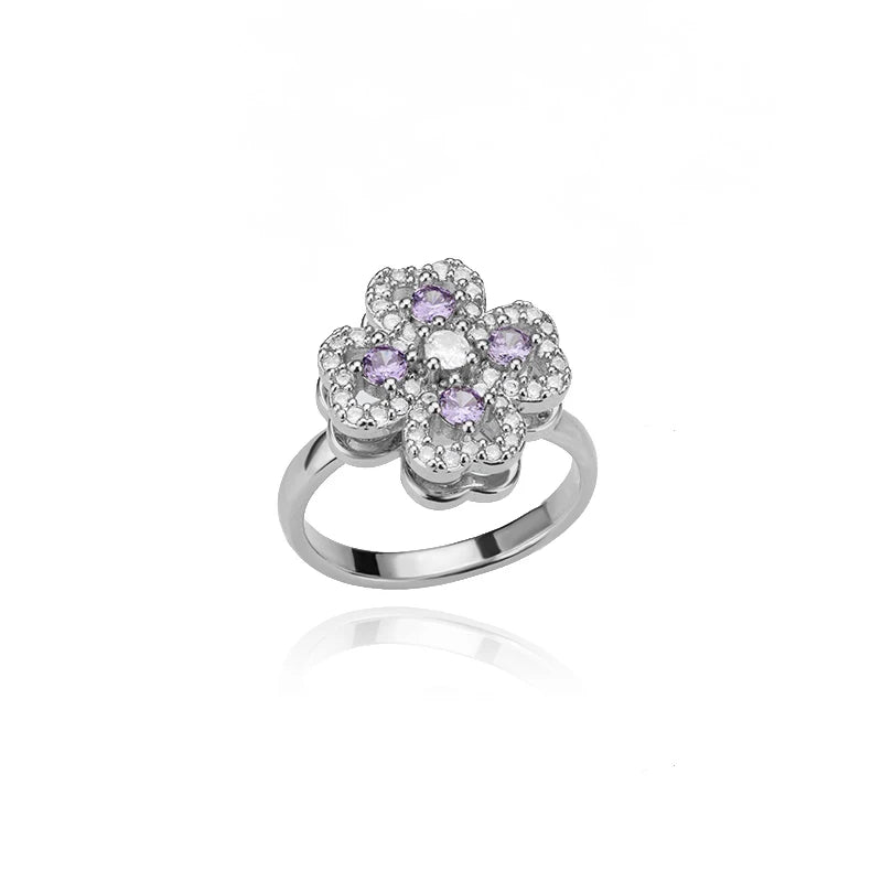 The Crystal Clover Kinetic Ring