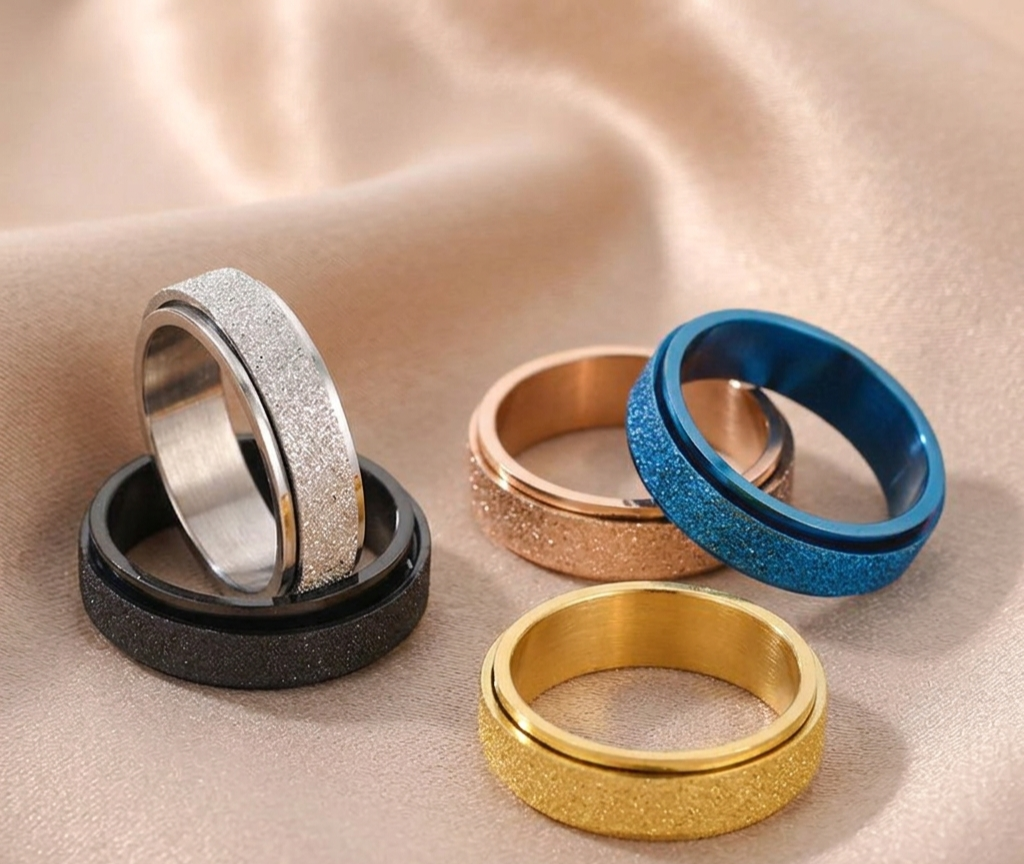 The Stardust Kinetic Band Rings