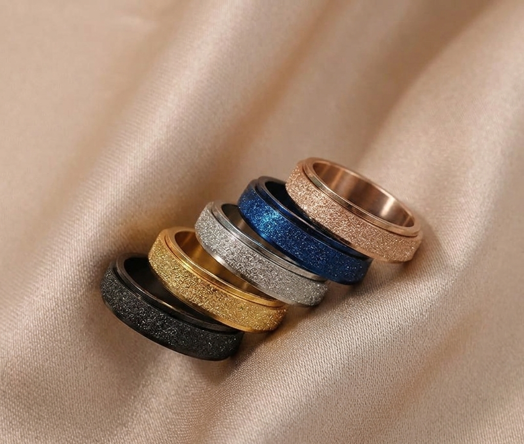 The Stardust Kinetic Band Rings